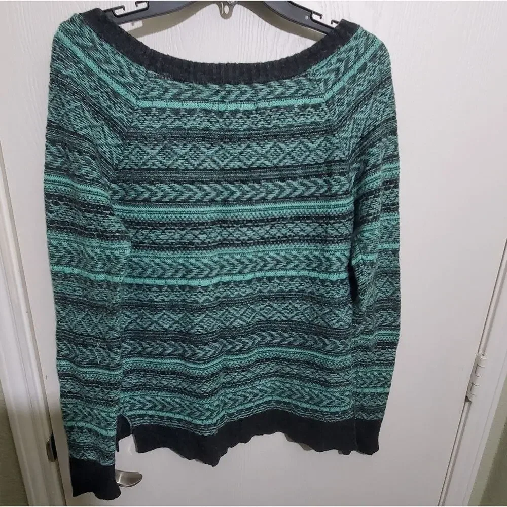 American Eagle‎ Green wool patterned sweater